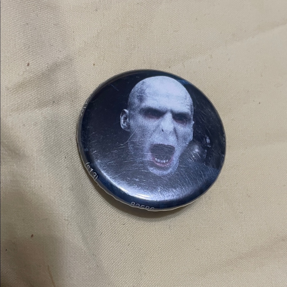 10/$10 Harry Potter Voldemort Pin